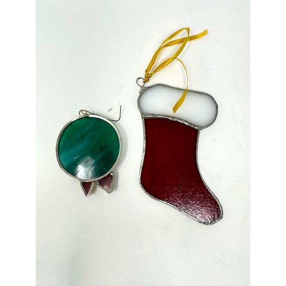 Lot of 2 Stained Glass Suncatchers Christmas Wreath Bow & Red White Stocking - Picture 4 of 4